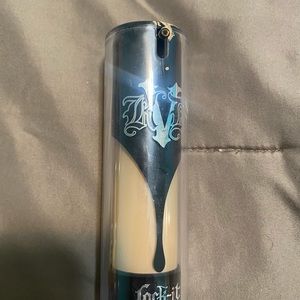 Kat Bon D Foundation Medium 51 Used. Used